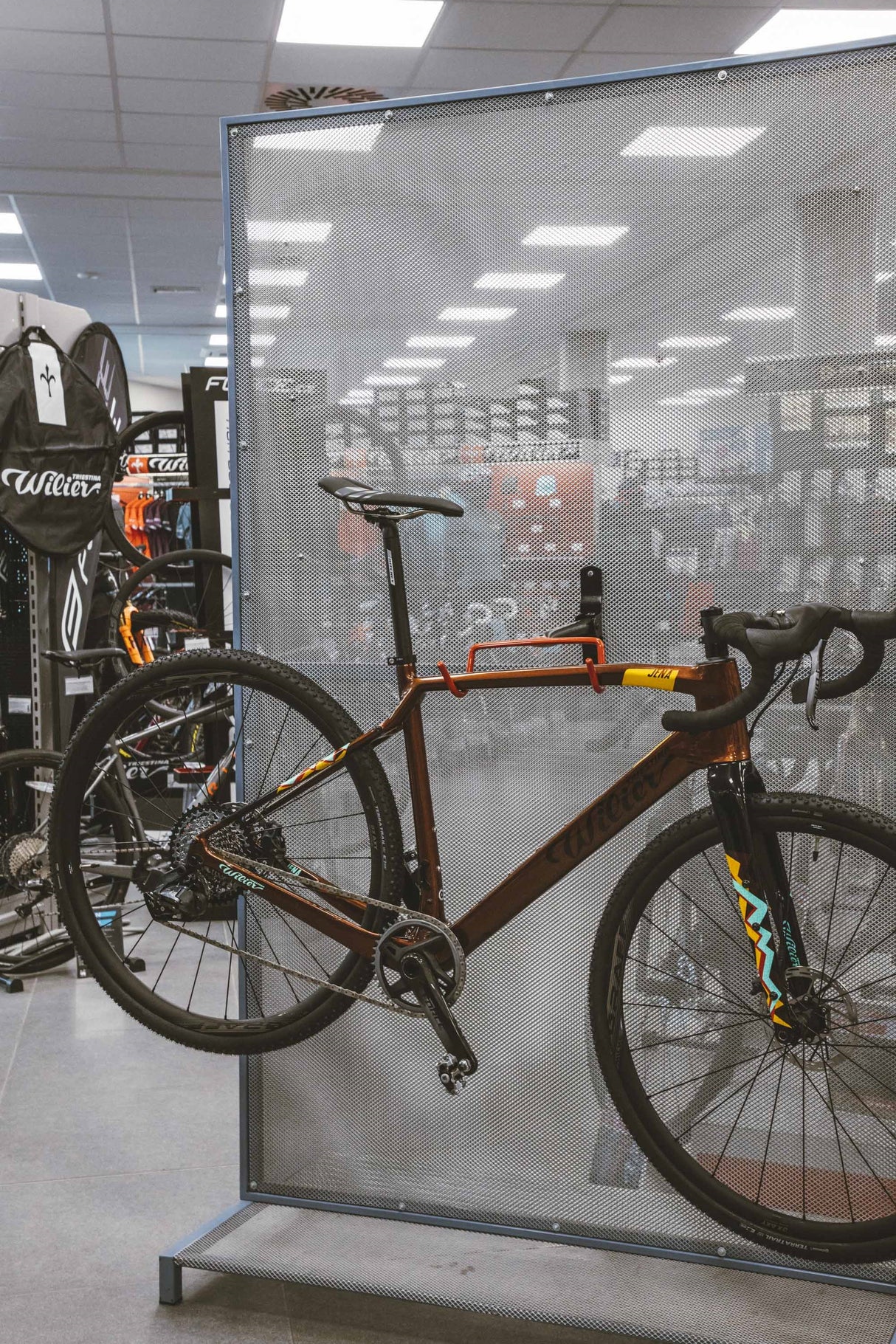 FORCE bike hanger WALLIE wall mounted foldable,blk