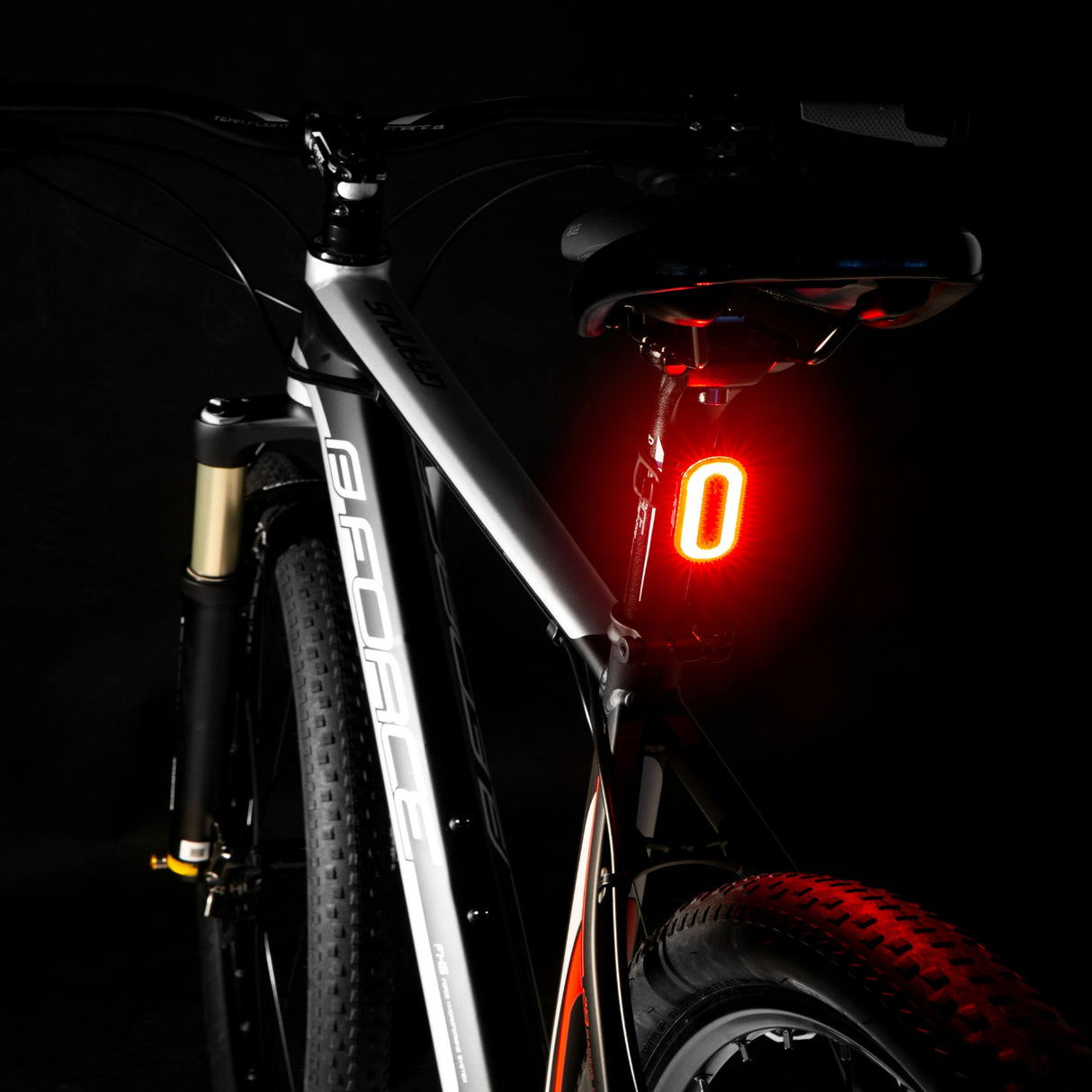 FORCE light set FUTURO USB front+rear